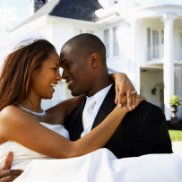 How to maintain a healthy relationship while planning a wedding